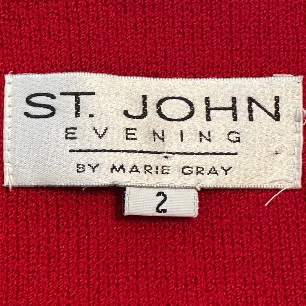 St. John Evening Red Santana Knit Jacket Gold Jeweled Hook Closures Sz 2 (S)